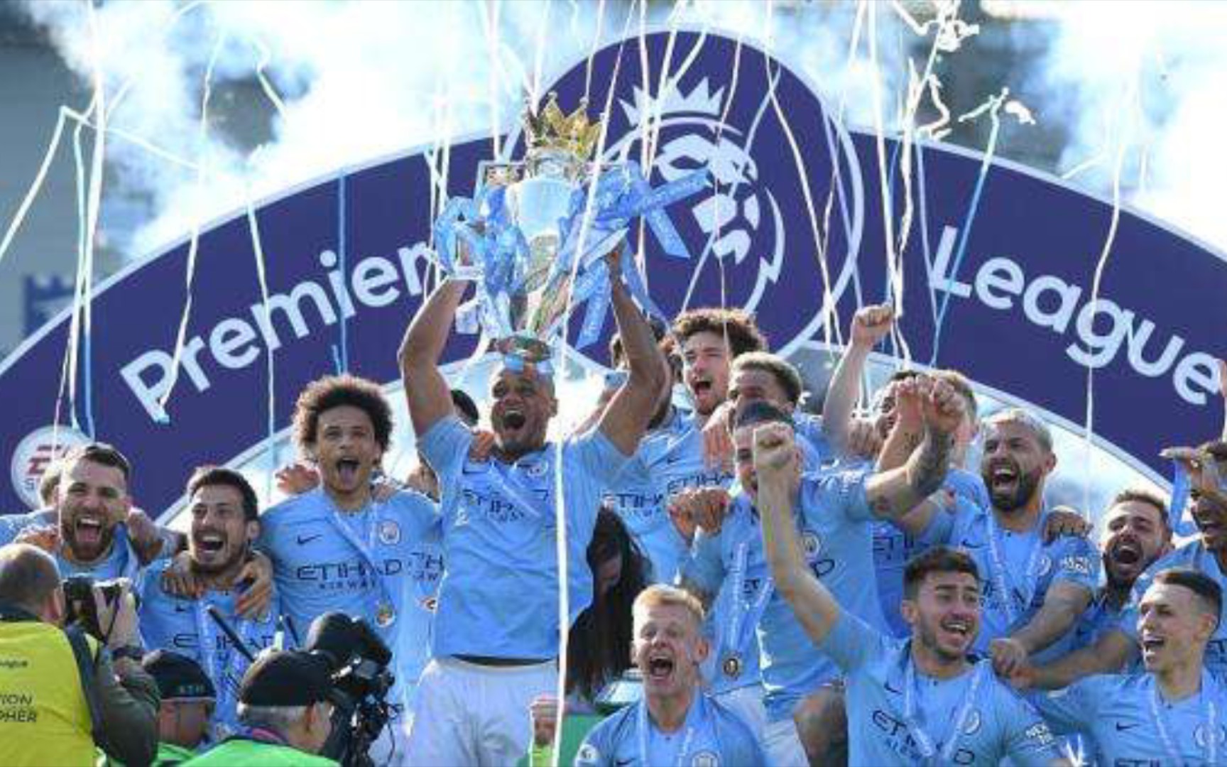 在比賽中場 在比賽中場